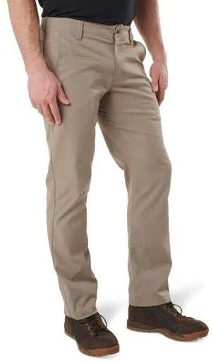 Black Chino Pant O92727