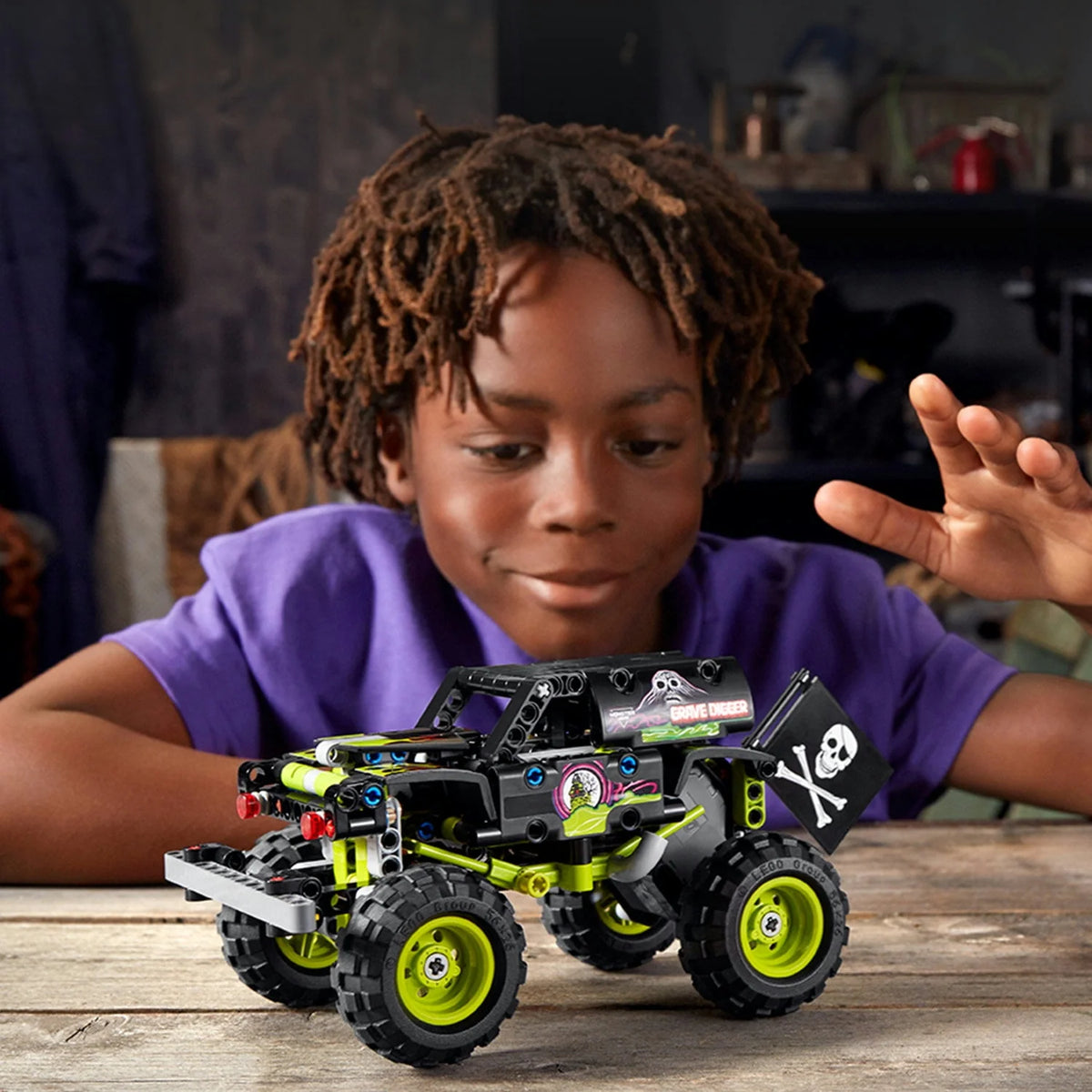 Monster Jam Grave Digger Truck Toy P49133