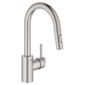 Single-Handle Kitchen Faucet in SuperSteel Q978794