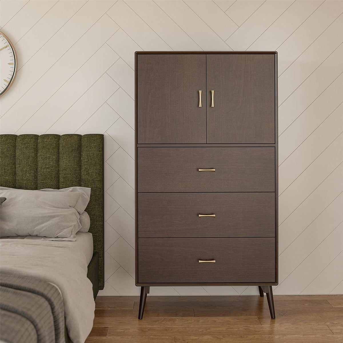 Walnut Bar Cabinet P680