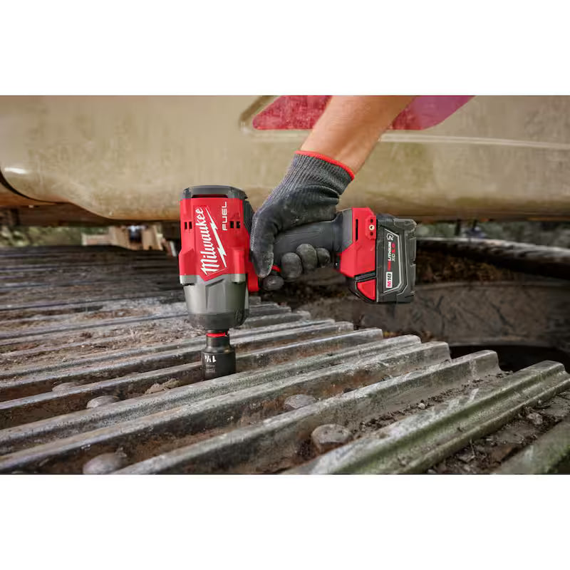 18V Lithium-Ion Brushless Cordless 1/2 in. Impact Wrench Kit C95070