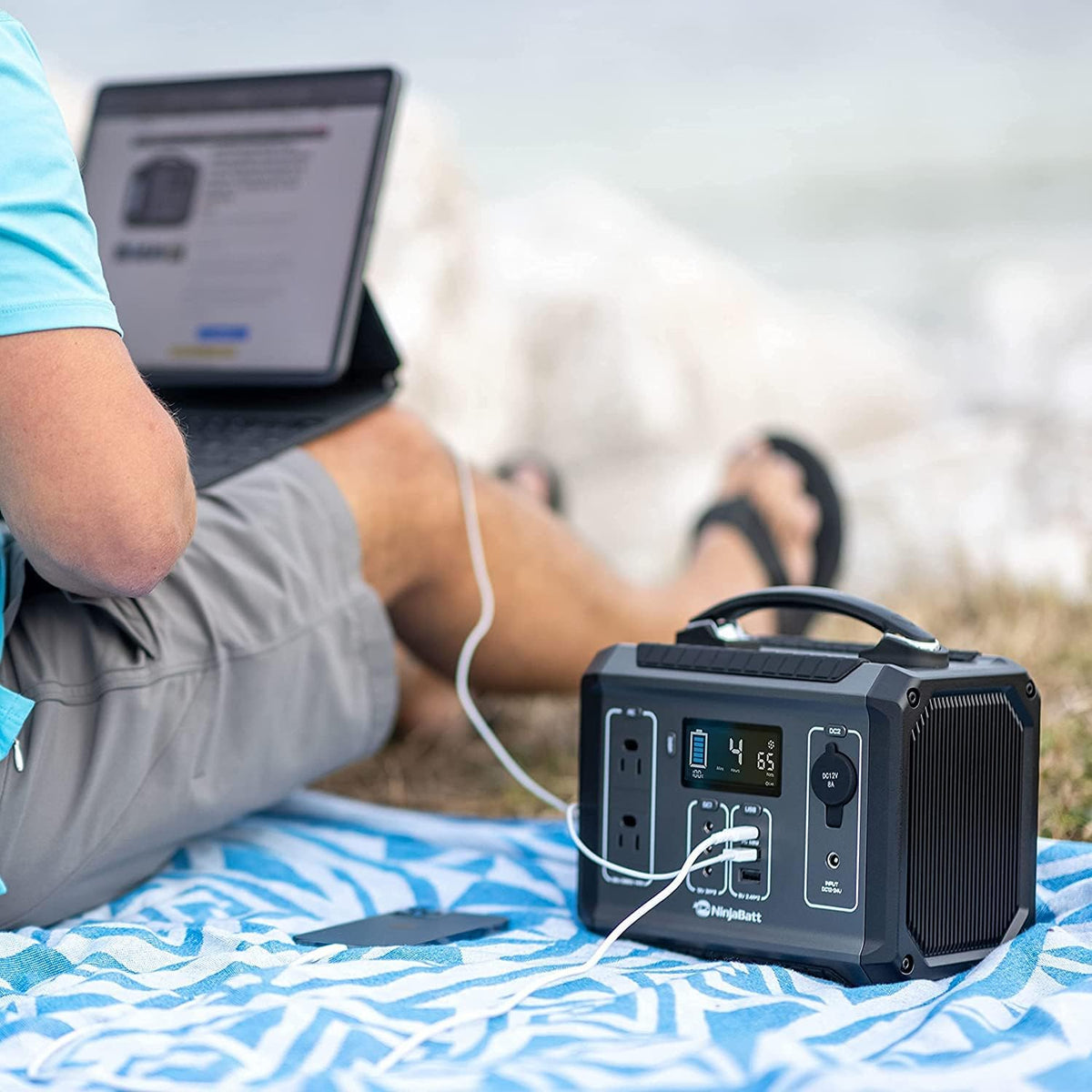 280Wh Portable Power Station with 110V/300W AC Outlets I788