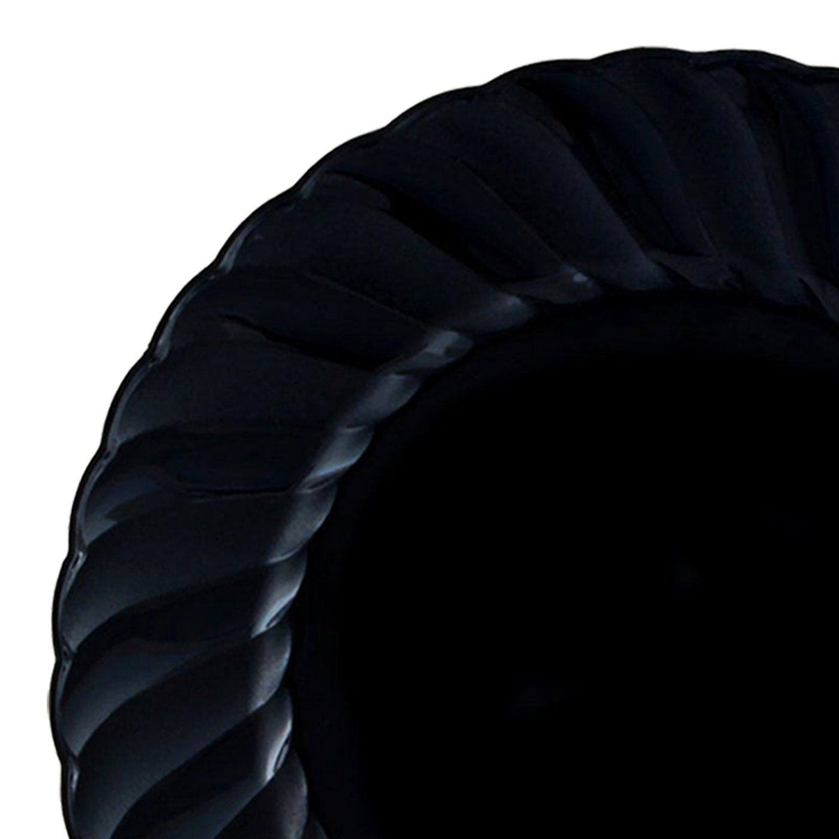 Ivory Round Disposable Plastic Buffet Plates U388509