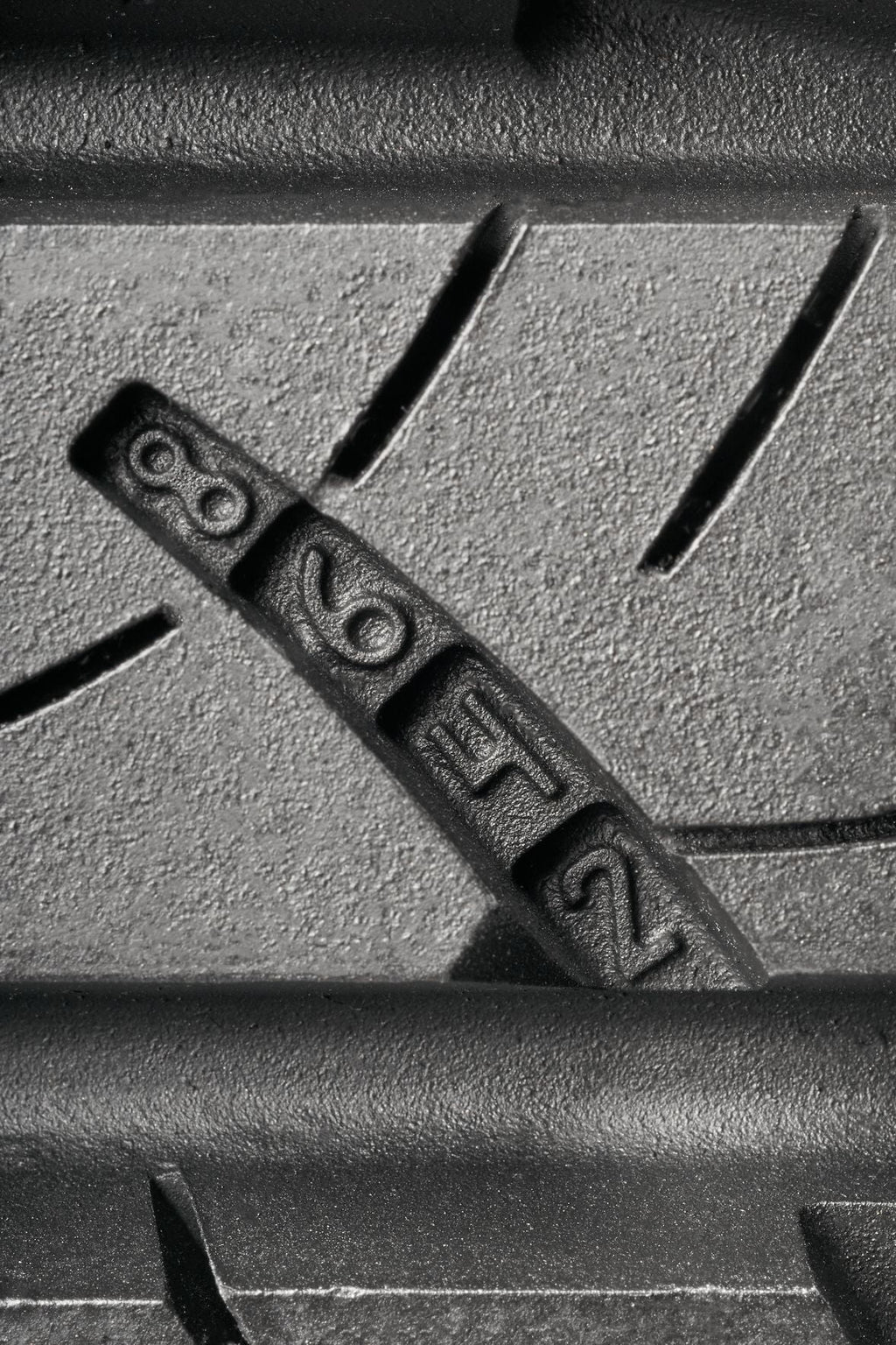 225/65R17 102H All-Season Tire W670361