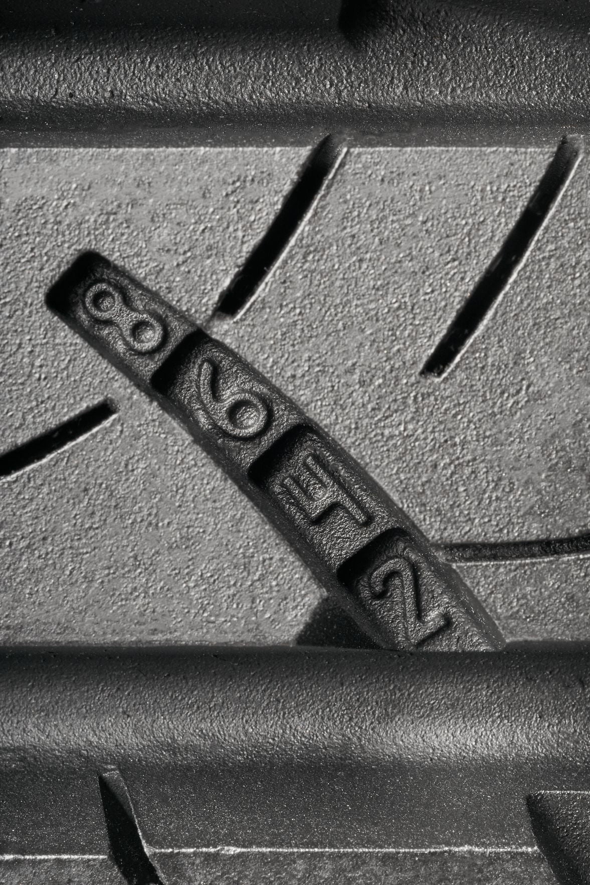 225/65R17 102H All-Season Tire W670361