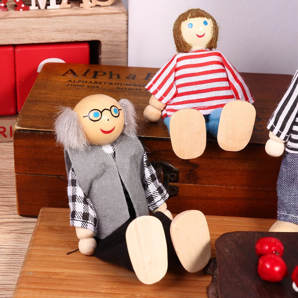 7 Pieces Wooden Dollhouse Family Set Mini People Figures M6615