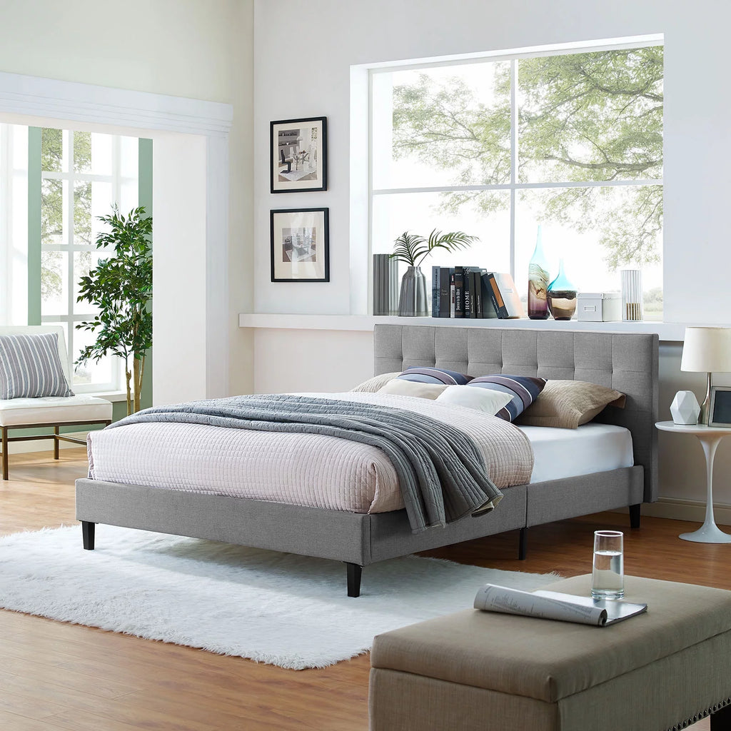 Queen Size Platform Bed Frame Y782270