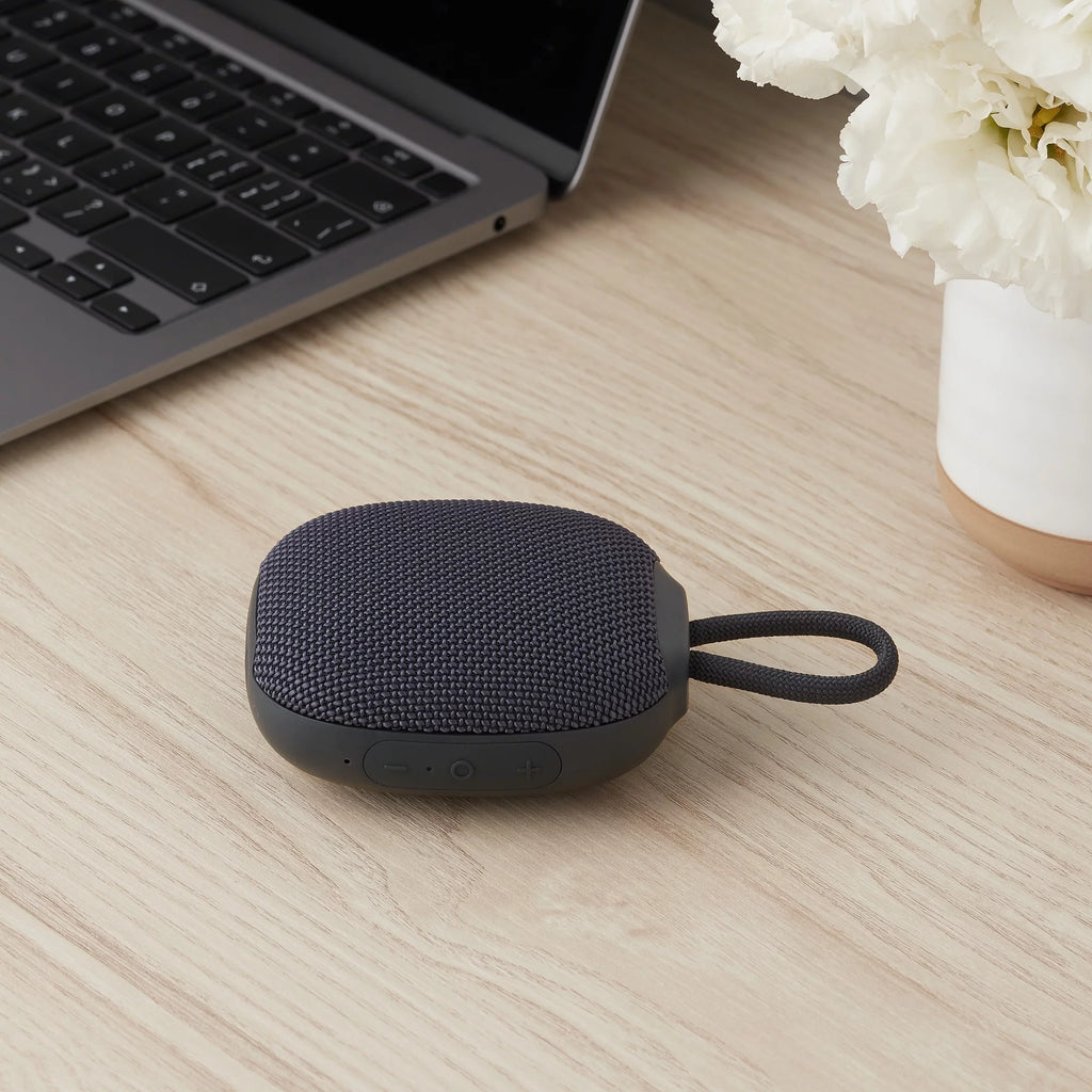 Rugged Speaker Q1802