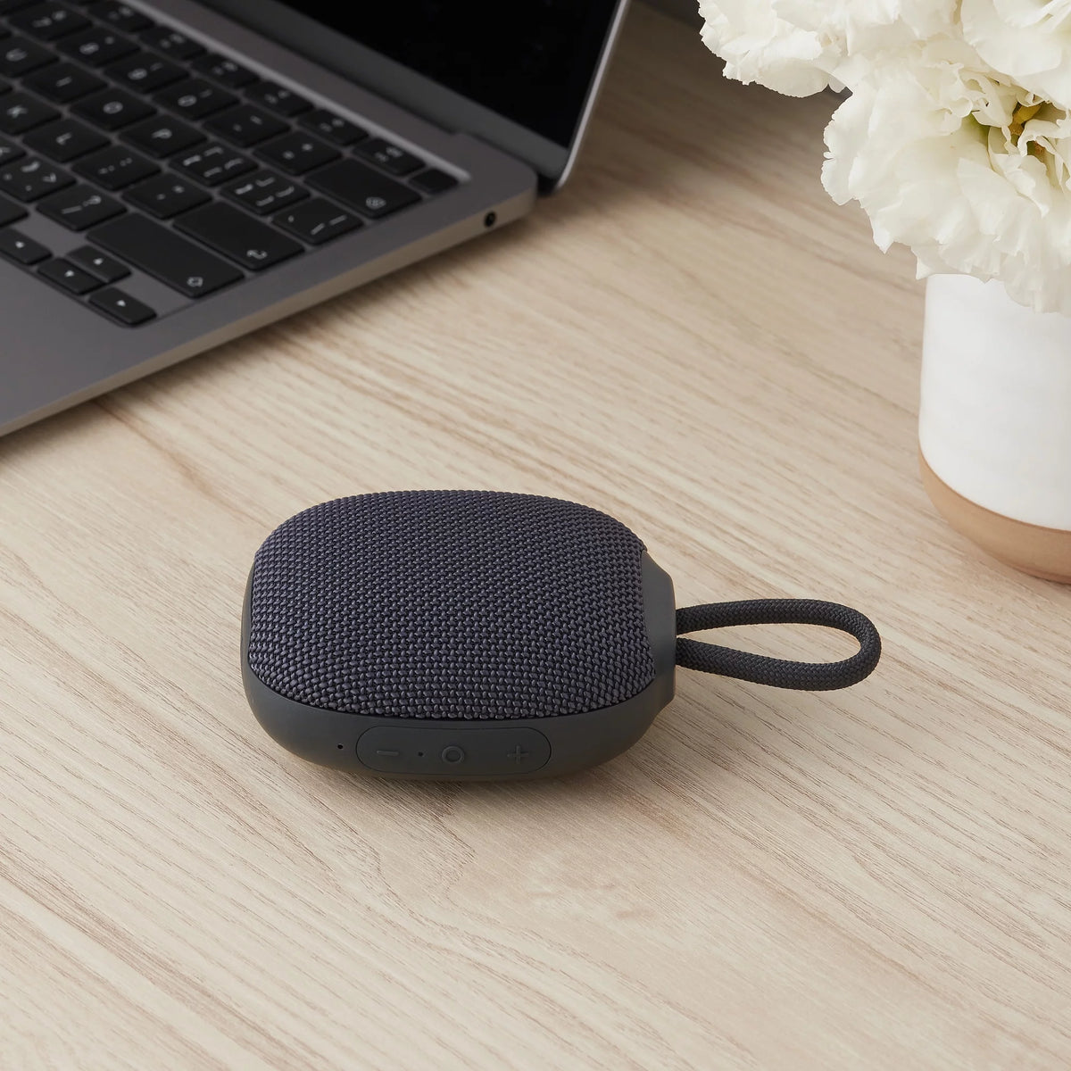Rugged Speaker Q1802